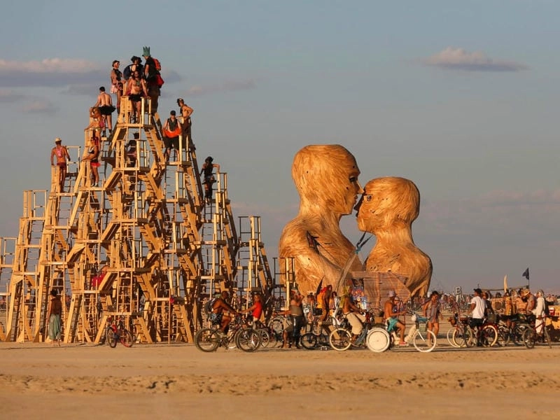 Săn những bức ảnh lễ hội nghệ thuật Burning Man sáng tạo