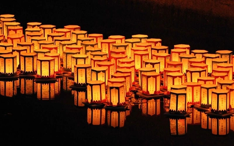 Thức dậy cùng lễ hội Obon sôi động