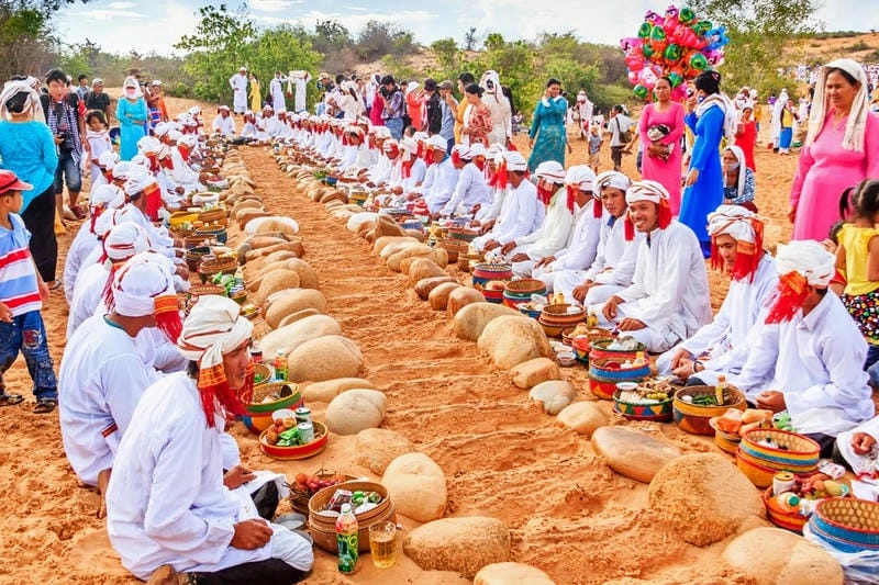 Cùng đắm mình trong lễ hội Ramadan linh thiêng