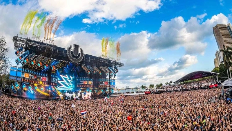 Lạc lối trong lễ hội Rock in Rio hoành tráng