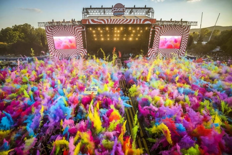Thức dậy cùng lễ hội Sziget ấn tượng