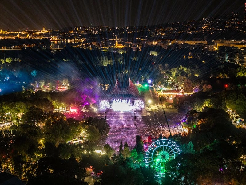 Gợi ý những bức lễ hội Sziget cuốn hút