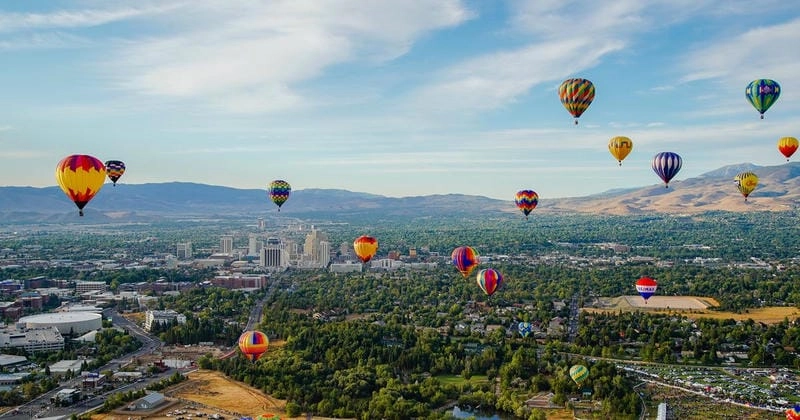Tải ngay lễ hội The Great Reno Balloon Race ấn tượng