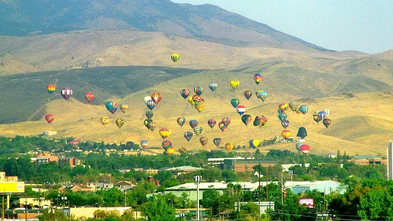 Lạc lối trong lễ hội The Great Reno Balloon Race vui nhộn