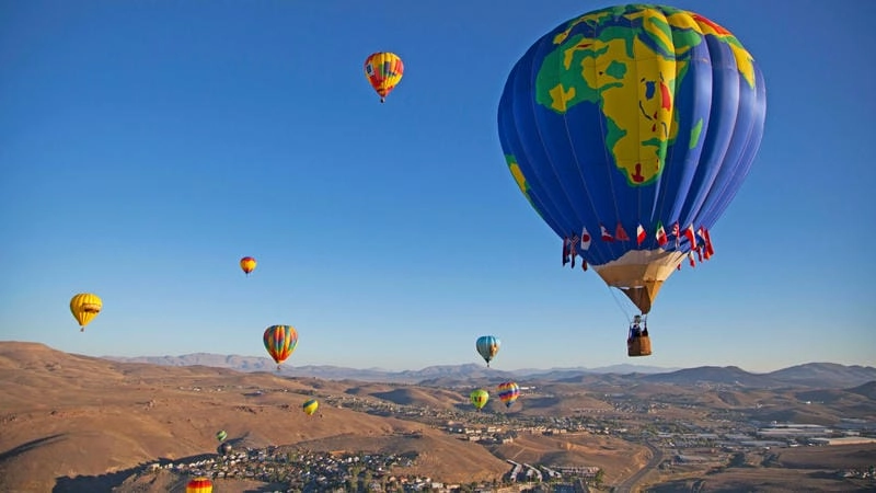 Tìm về lễ hội The Great Reno Balloon Race cuốn hút