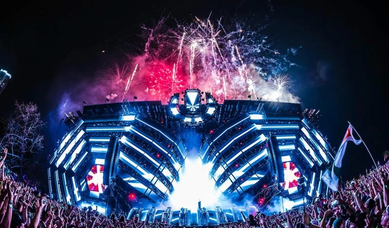 Tìm về lễ hội Ultra Music Festival huyền ảo