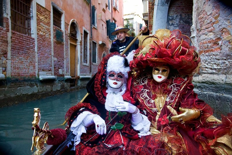 Tìm về lễ hội Vincenza Carnival náo nhiệt