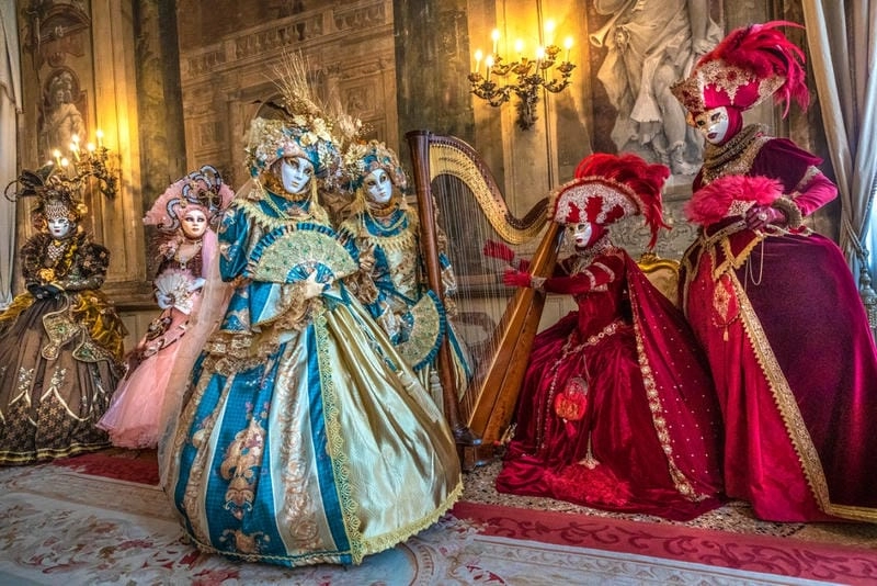 Cùng du ngoạn lễ hội Vincenza Carnival hấp dẫn