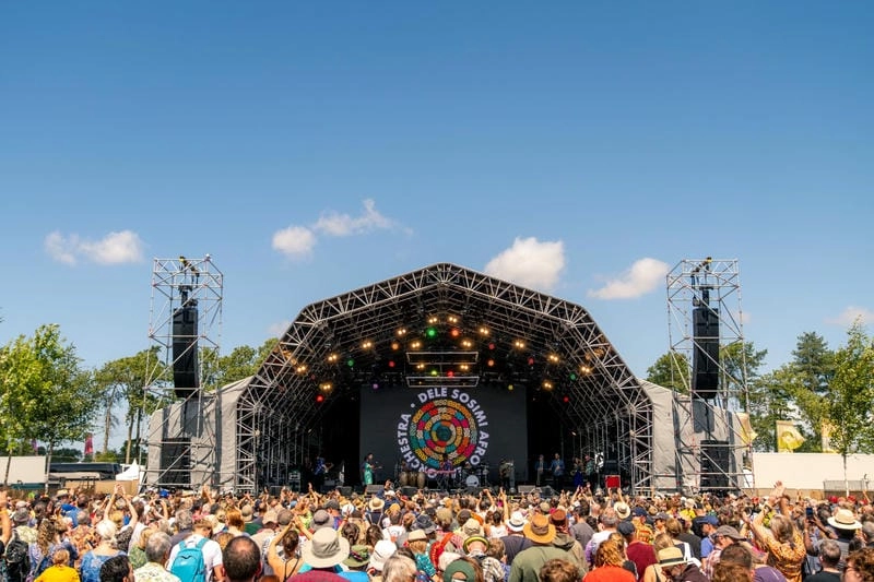 Lạc lối trong lễ hội WOMAD vui nhộn