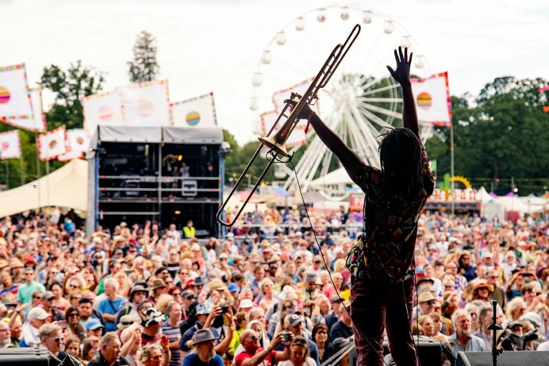 Tìm về lễ hội WOMAD cuốn hút