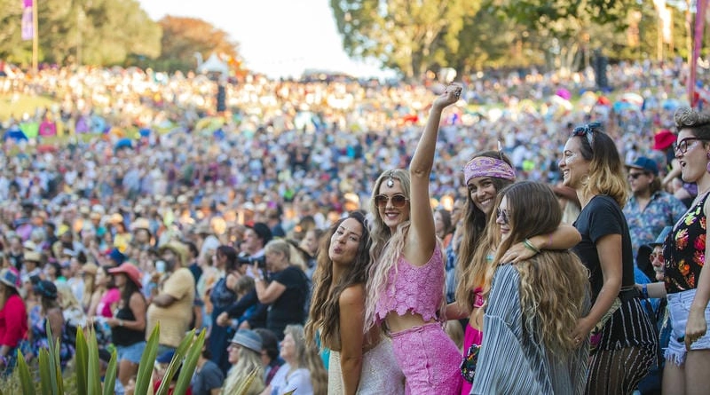 Tải ngay lễ hội WOMAD ấn tượng