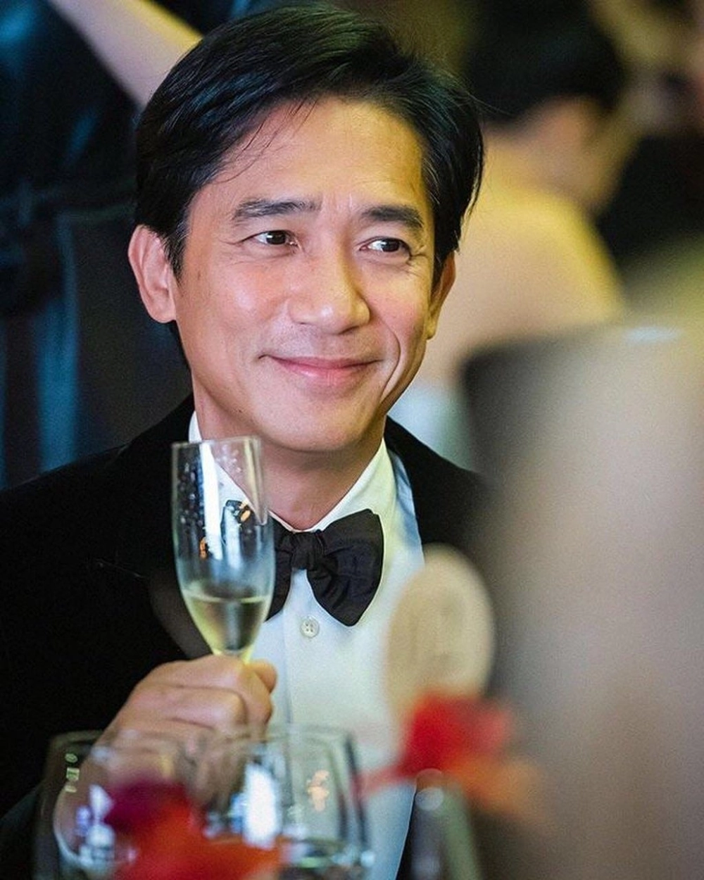 Lương Triều Vỹ là nam diễn viên gạo cội nổi tiếng của điện ảnh Hoa ngữ.