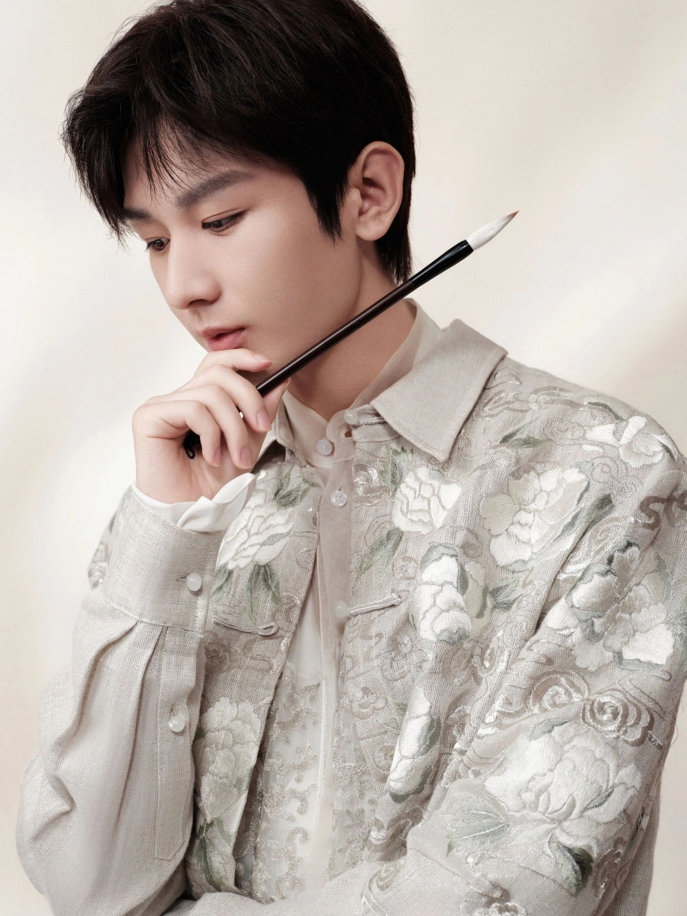 Phim Thành Nghị thu hút khán giả nhờ nội dung hấp dẫn và diễn xuất tốt.