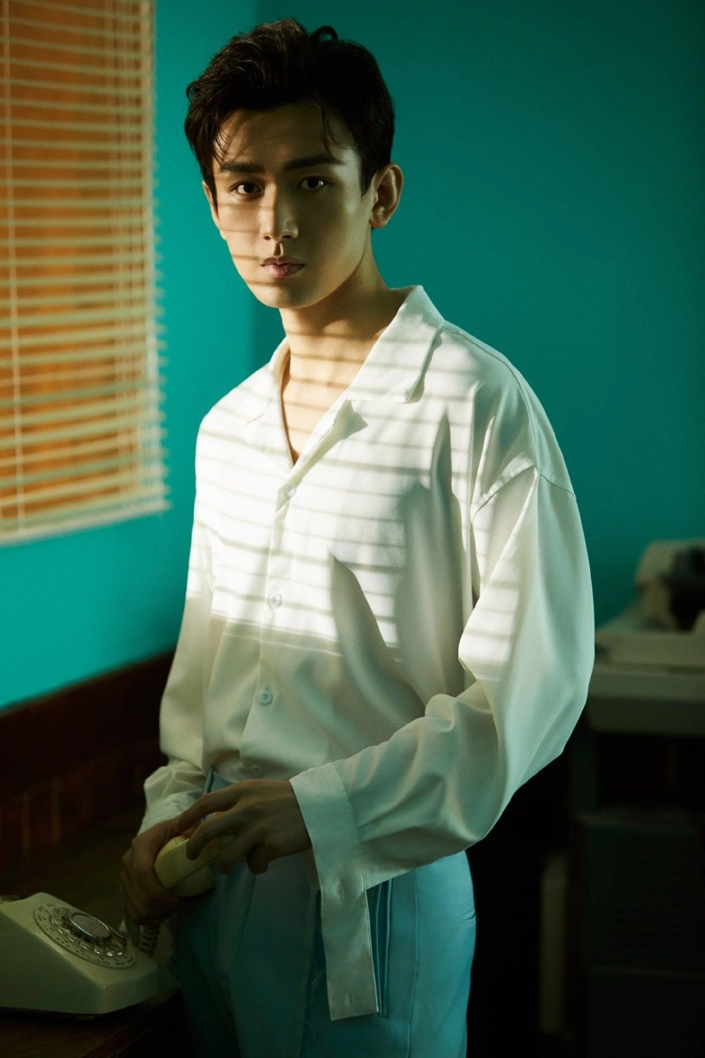 Diễn viên Thành Nghị nổi bật với phong cách diễn tự nhiên.