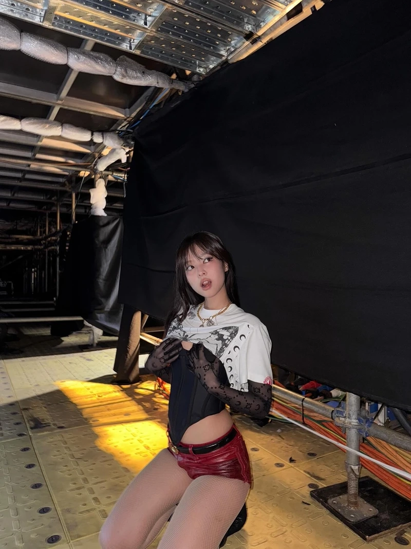 Bộ Jennie Blackpink chất lượng cao khiến fan thích thú