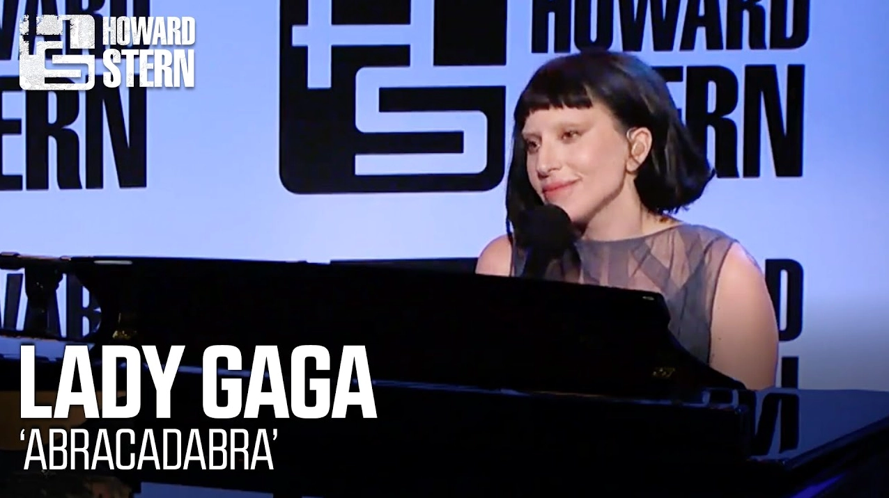 Khung hình Lady Gaga trong một video âm nhạc