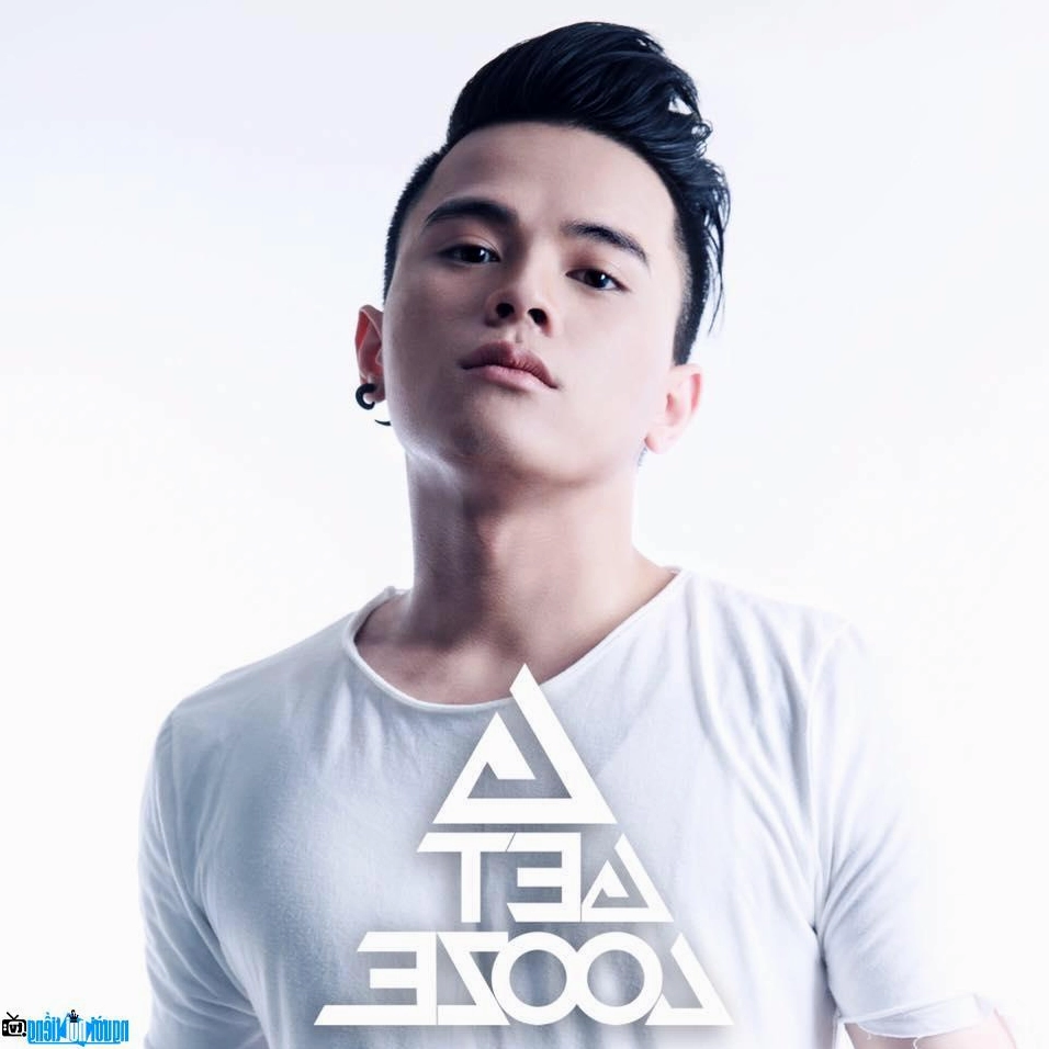 Bức ảnh chân dung của Get Looze