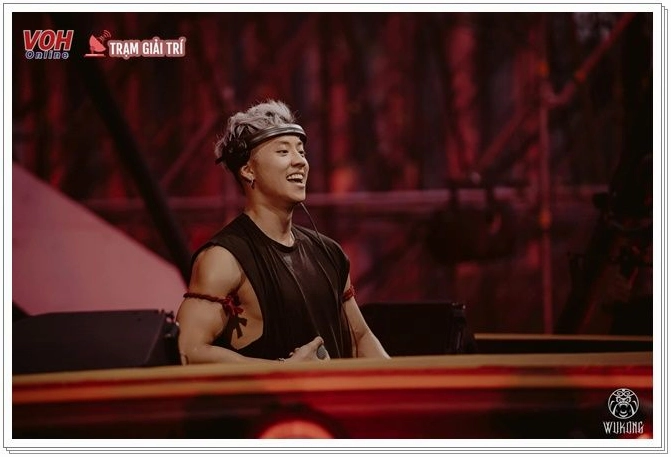 Bức ảnh nam DJ Wukong khoe góc nghiêng thần thánh đầy nam tính