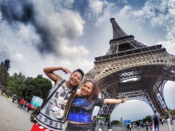 Cặp đôi DJ Wang Trần hòa mình vào không khí náo nhiệt tại Paris Pháp