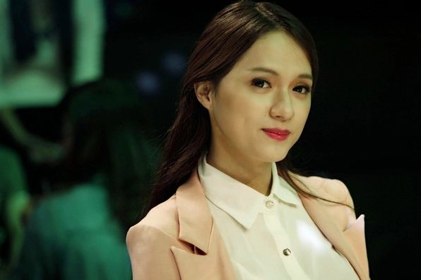 Hành trình thay đổi nhan sắc của Hương Giang Idol từ cậu nhóc tóc ngắn đến đỉnh cao nhan sắc