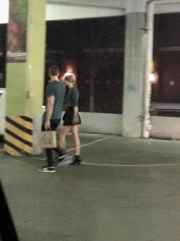 Hình ảnh Calvin Harris phong trần nam tính khi đi dạo phố