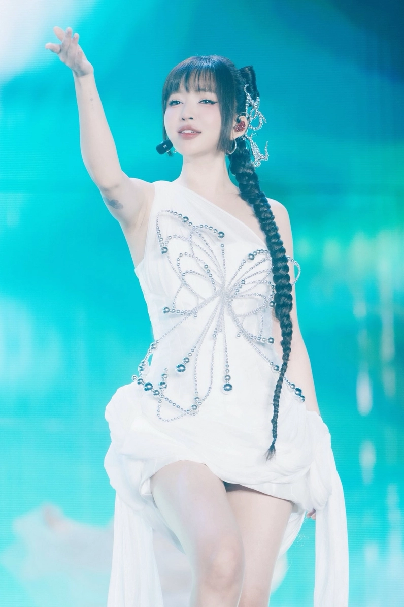 Hình ảnh chân dung Bích Phương xinh đẹp và ngọt ngào