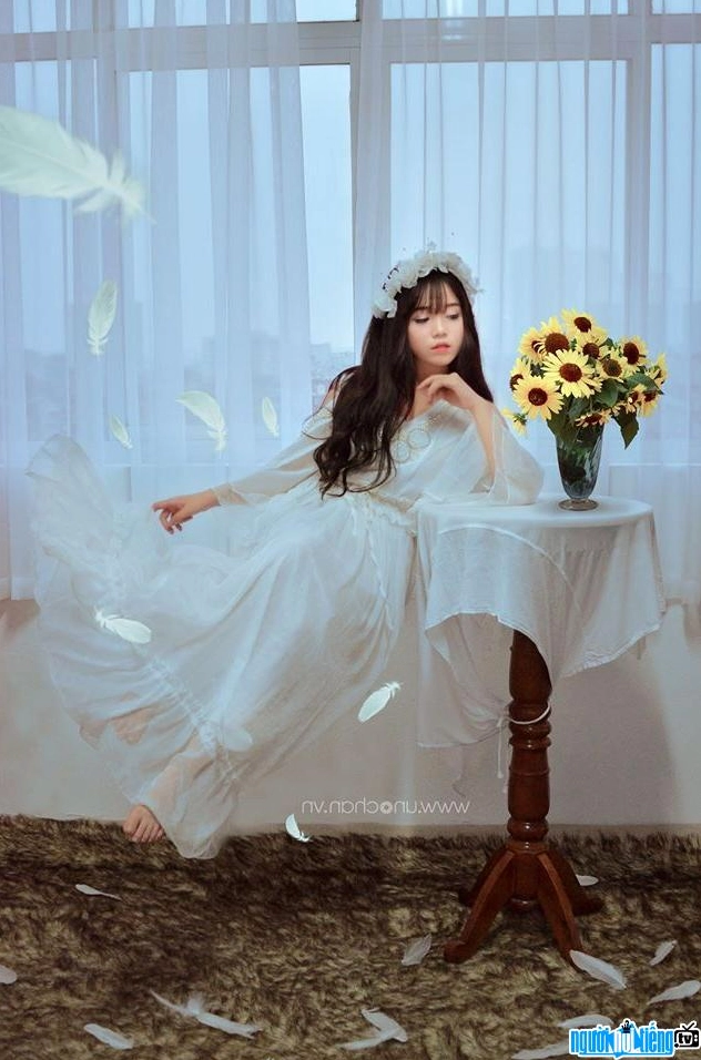 Hình ảnh Linh Ngọc Đàm đa tài và đầy quyến rũ trong mọi góc nhìn