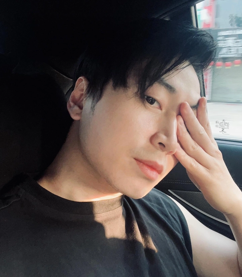 Karik cực chất trên sân khấu Rap Việt với thần thái đỉnh cao