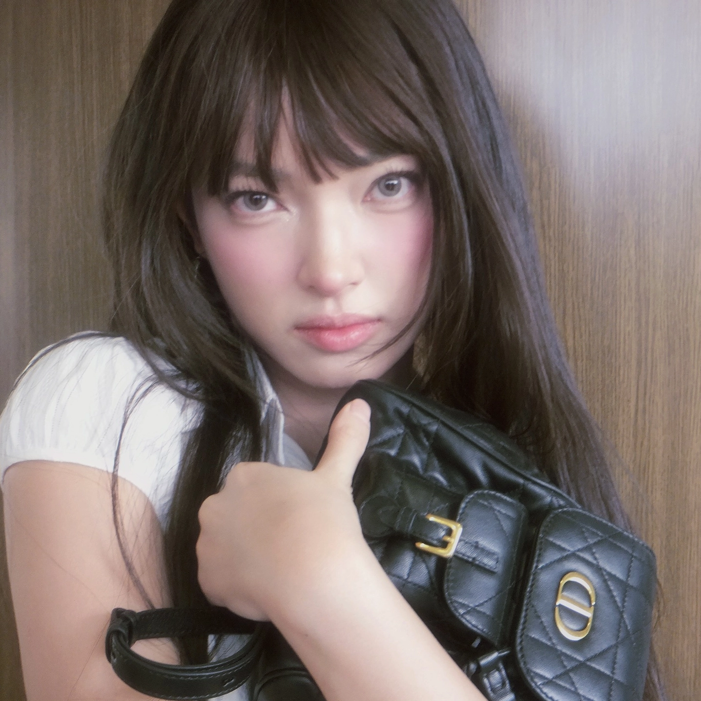 Khoảnh khắc đầy cá tính và ma mị của Châu Bùi trong một bộ ảnh nghệ thuật đương đại