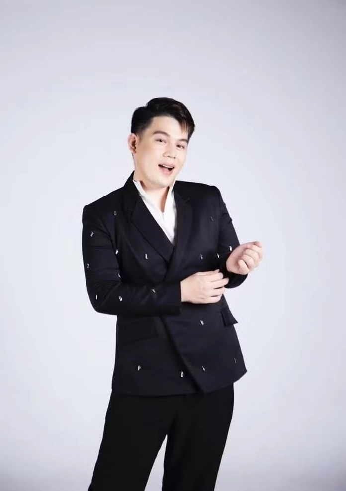 Long Chun tự hào khoe con gái đáng yêu trên mạng xã hội
