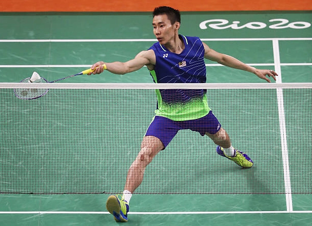Pha tranh chấp căng thẳng với Chen Long trong trận chung kết huy chương vàng Olympic Rio 2016