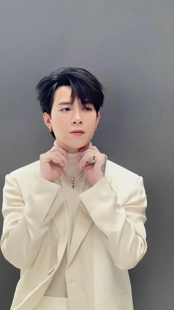 Phong cách thời trang đời thường cực bảnh bao của Anh Tú Atus