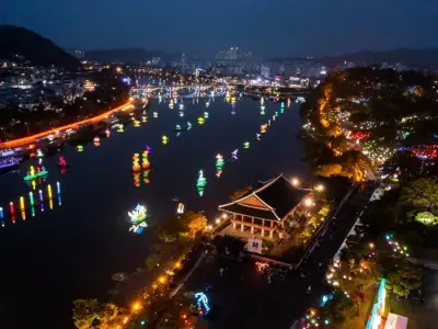 Trải nghiệm lễ hội đèn lồng Jinju với khung cảnh tuyệt đẹp
