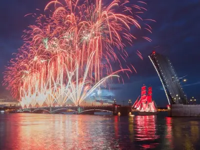Khám phá lễ hội White Nights nổi tiếng St Petersburg