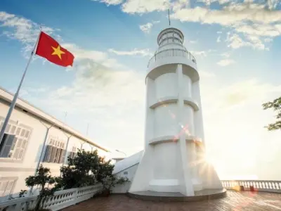 Bộ ảnh ngọn hải đăng đẹp nổi bật giữa biển khơi bao la