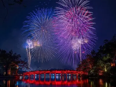 Hòa mình vào không gian rực rỡ của pháo hoa năm mới