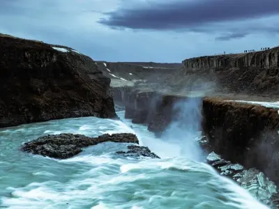 Khám phá thác Gullfoss hùng vĩ giữa thiên nhiên Iceland
