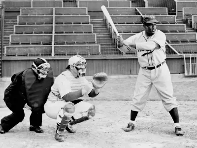 Phân tích chuyên sâu về bộ kỹ năng và tầm ảnh hưởng vĩ đại của huyền thoại Jackie Robinson