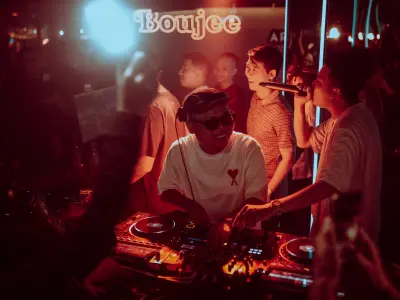 Trọn bộ ảnh DJ Phat Beatz khoe vẻ nam thần đầy cuốn hút