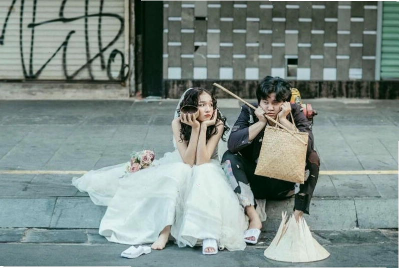 Ảnh ăn xin hài hước tại một đám cưới