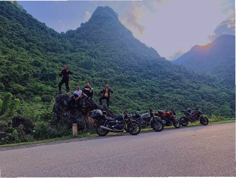 Cảnh quan thiên nhiên tươi đẹp tại khu vực Núi Các Mác