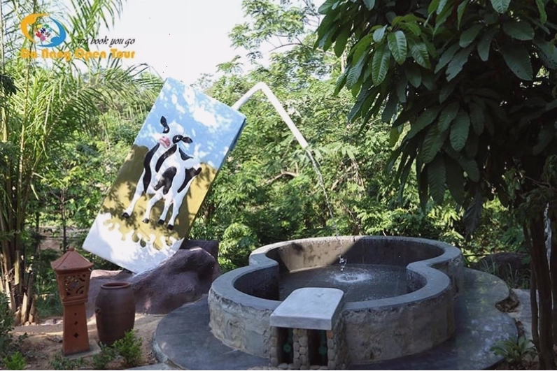 Giá vé vào núi thần tài