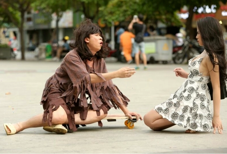 Hình ảnh ăn xin hài hước phiên bản lướt ván