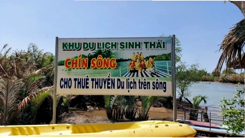 Hoạt động khám phá thiên nhiên tại Khu du lịch sinh thái Chín Sông