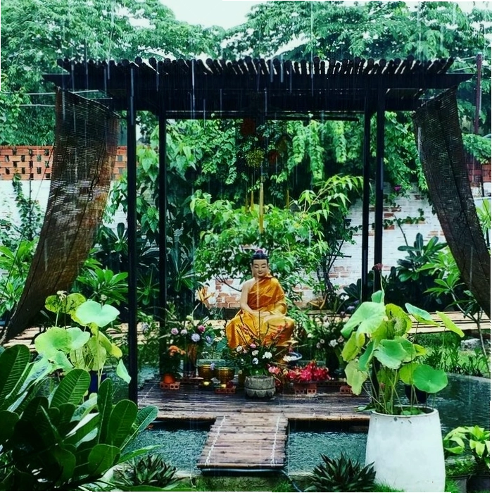 Kiến trúc cổ kính của một ngôi chùa trên núi Dinh