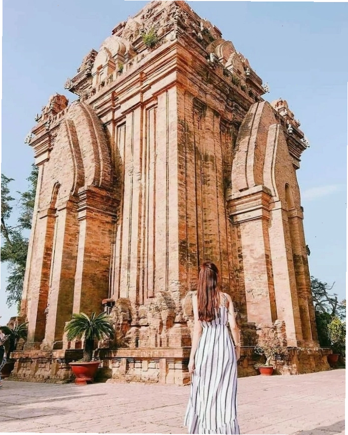 Kiến trúc uy nghiêm của Tháp Bà Ponagar, Nha Trang