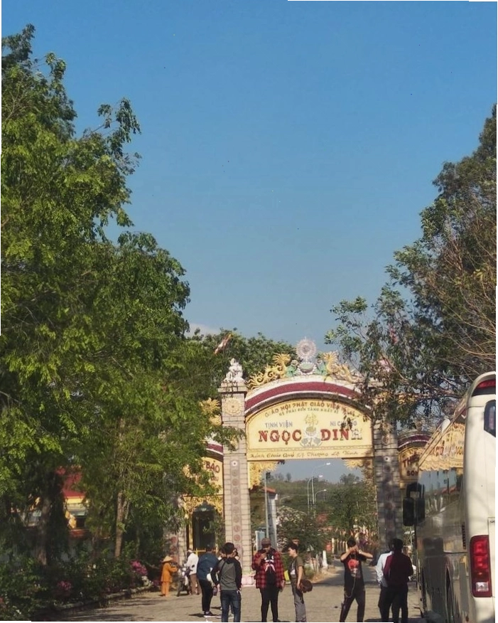 Ngôi chùa cổ kính trên núi Dinh với kiến trúc độc đáo