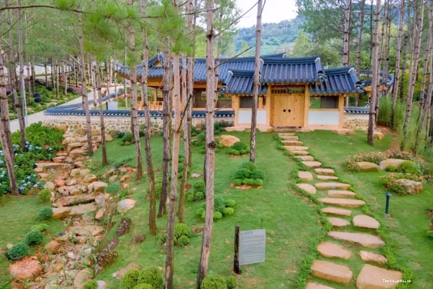 Nhà cổ Hanok độc đáo tại khu du lịch Rừng Thông Núi Voi