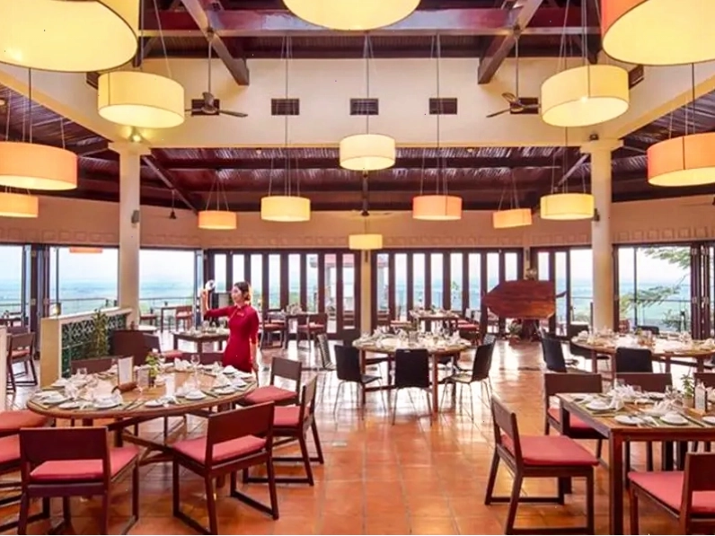 Nhà hàng Victoria Núi Sam Lodge