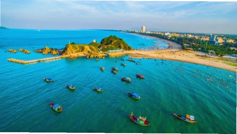 Vẻ đẹp thiên nhiên hoang sơ của biển Cửa Hội